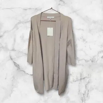 [ 새상품 ] [ 마케리듀오 ] 베이지 니트 가디건 오부소매