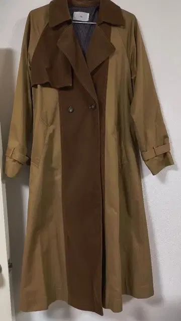 Vin 이종 소재 트렌치코트