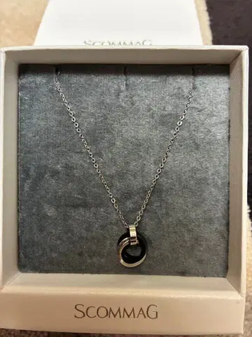 SCOMMAG 더블 링 목걸이 (새상품, 미사용)
