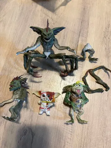 그렘린 가챠가챠 모호크 더피 스파이더 피규어 컬렉션