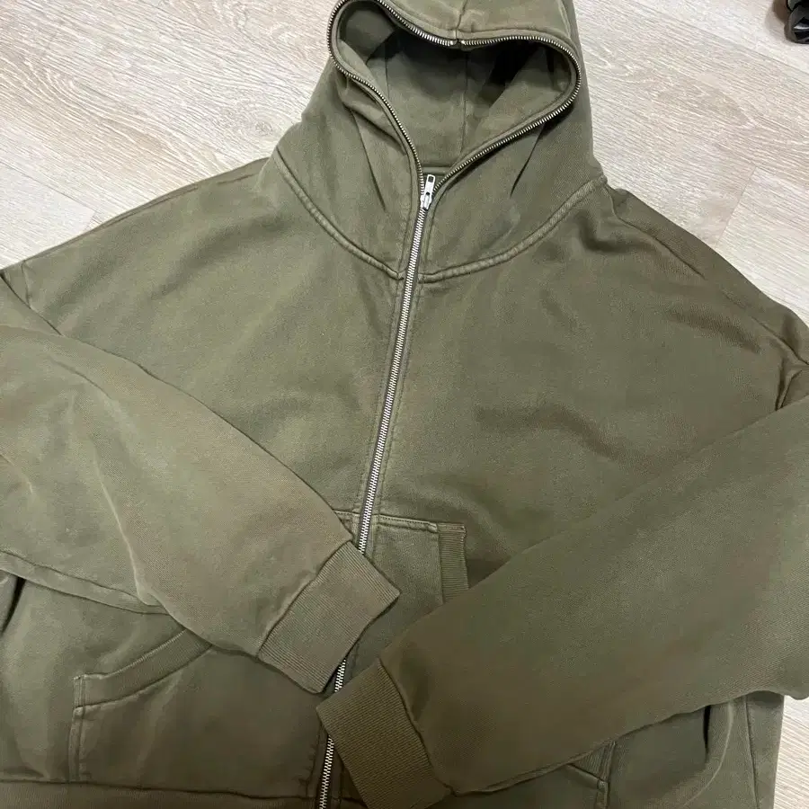 Items Similar to [L New Product] Entire Studio Thermal Long