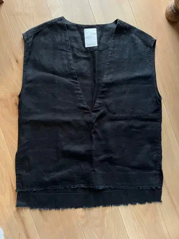 SHENERY 블랙 V넥 베스트