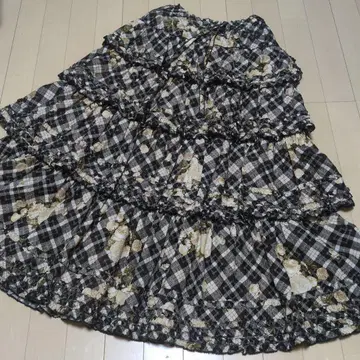 핑크하우스 블랙 x 브라운 체크 로즈 프린트 롱 스커트