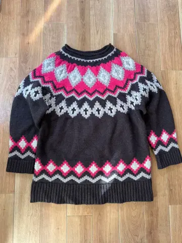 Public tokyo 아가일 무늬 스웨터 다크 그레이 핑크