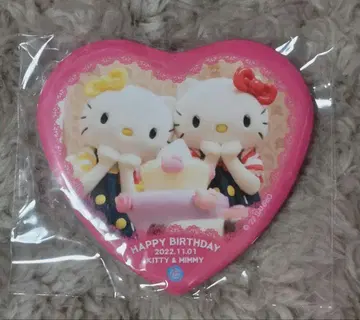 산리오 퓨로랜드 헬로키티 벌스데이 캔뱃지 3