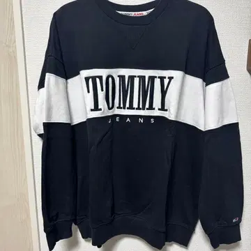 TOMMY JEANS 타미힐피거 맨투맨