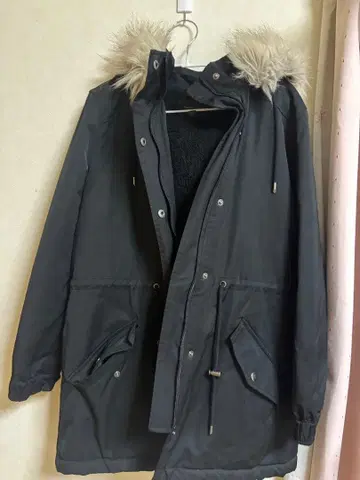 BANANA REPUBLIC 퍼 트리밍 다운 자켓 M 블랙