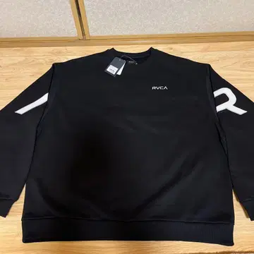 RVCA 루카 트레이닝복 맨투맨