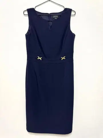 새상품급 TAHARI 슬리브리스 네이비 무릎 기장 원피스