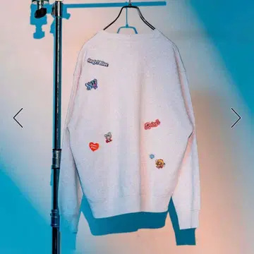 FREAK'S STORE 나루미야 캐릭터 와펜 맨투맨