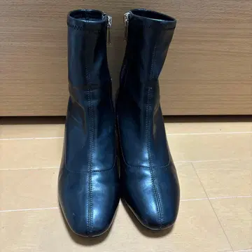 르 타롱 와이드 힐 숏부츠 M 블랙