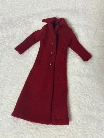 바비 아웃핏 작가님 롱 코트 빨간색 포피 후드티에도