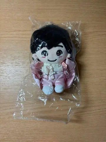 미치에다 슌스케 봉제 인형 핑크 의상