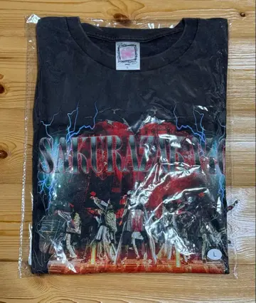 사쿠라자카46 락 T셔츠 L 사이즈 5th TOUR 2025