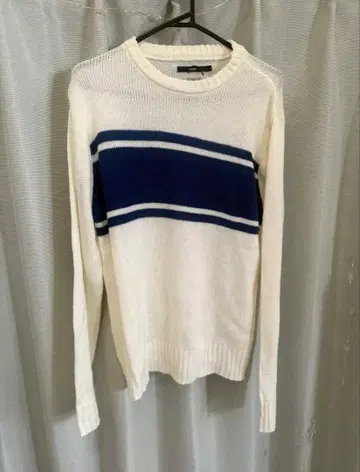 택 포함 새상품 화이트/네이비 스트라이프 긴팔 니트 L