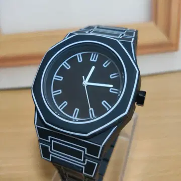 블랙 2차원풍 디자인 워치 모노톤 남성용 쿼츠 배터리 포함 작동품