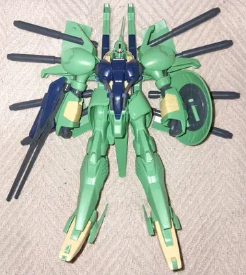 건담 프라모델 HG 팔라스 아테네 조립품