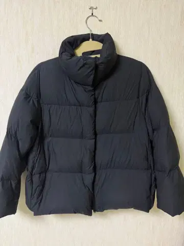 유니클로 파우더 소프트 다운 자켓 S