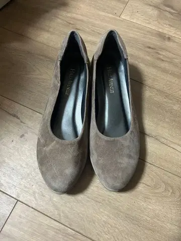 [힐즈아베뉴] 플레인 펌프스 베이지