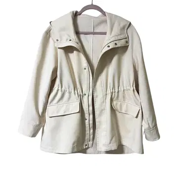 [새상품급] 로페피크닉 크림색 마운틴 파카