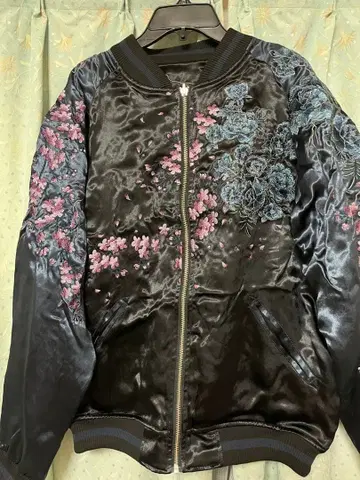 카라쿠리다마시 꽃무늬 표범 자수 새틴 스카잔 리버서블