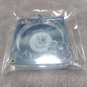 도쿄 한정 아크릴 캔뱃지 케이스 Ado 5th Anniversary