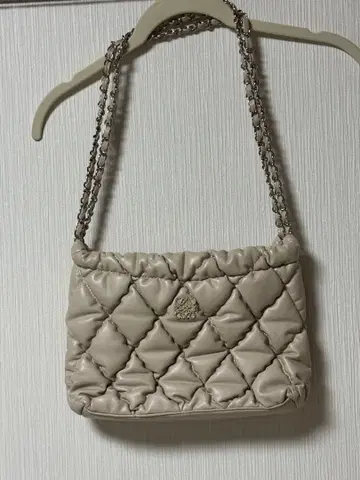 베이지 퀼팅 숄더백