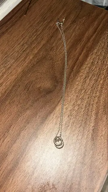 LION Heart 페어 목걸이의 한쪽