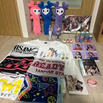 TWICE 굿즈 묶음 판매 라이브 타월 제일복권 봉제 인형 미니 앨범