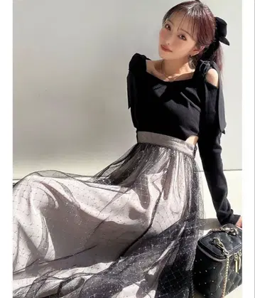 RESEXXY 리젝시 샤이니 플레어 원피스 블랙