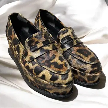 [대특가] EMODA 에모다 레오파드 무늬 통굽 로퍼 신발