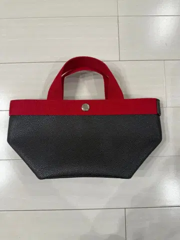 에르베샤 펠리에 701GP 모카 x 파프리카