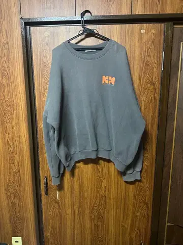 Via.J 그레이 맨투맨 트레이닝복