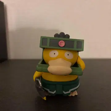 코닥 x 건담 피규어