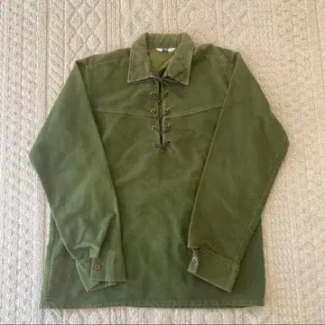 레이스업 셔츠 올리브