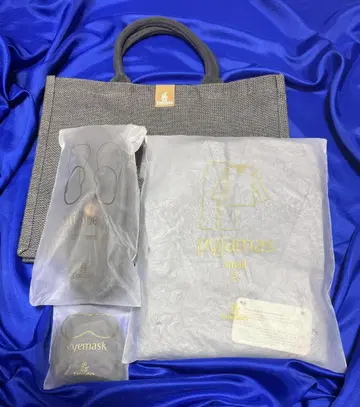 에미레이트 퍼스트 클래스 파자마 세트 여성용 S 사이즈