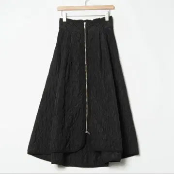 거의 미사용 deru2828 퀼팅 플레어 롱 스커트 S 블랙