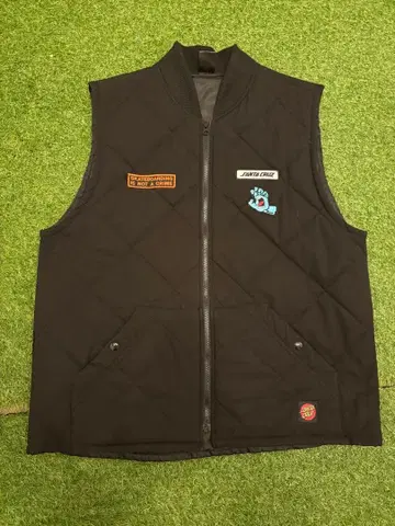 산타크루즈 블랙 퀼팅 베스트