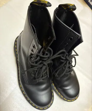 닥터 마틴 에이트홀 UK4