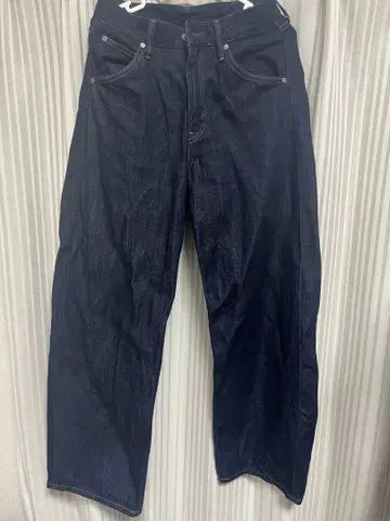 유니클로 배기 커브 진 26인치