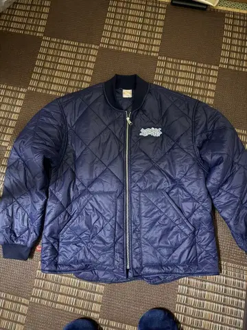 네이비 퀼팅 다운 자켓