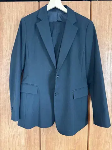 유니클로 여성 수트