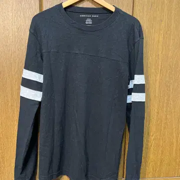 AMERICAN EAGLE 블랙 긴팔 티셔츠 S/P