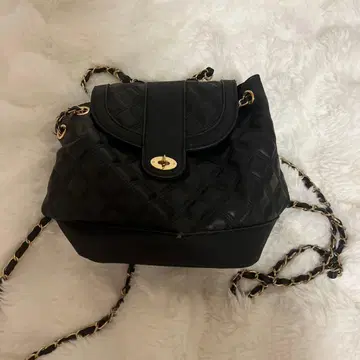 블랙 퀼팅 백팩