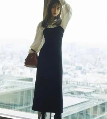 SNIDEL 블랙 화이트 롱 원피스 V넥