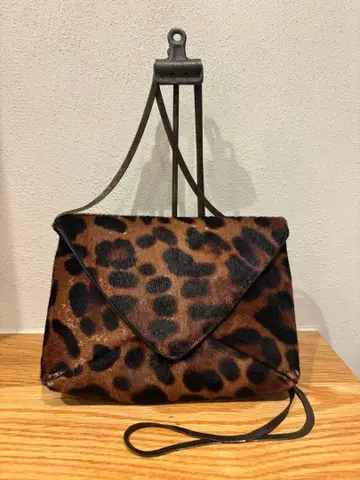 새상품급 드리스반노튼 미니 숄더백 애니멀 무늬