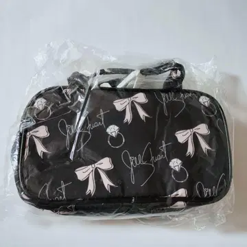 [ 미개봉 새상품 ] 질스튜어트 파우치 라지 블랙 베이스 리본 무늬