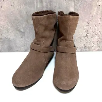 새상품급 스웨이드 느낌 미디엄 기장 부츠 브라운 24.5cm 벨트 퍼