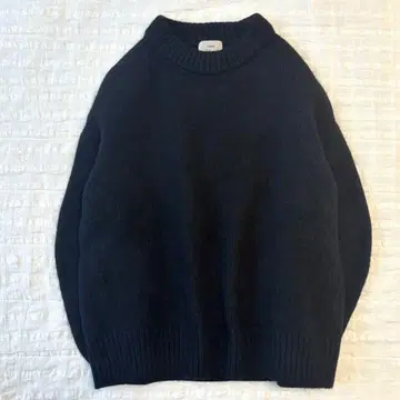 이에나 AQUA 3G 커브 소매 크루넥 풀오버 캐시미어 혼방