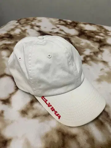 ELVIRA 화이트 캡 빨간색 로고